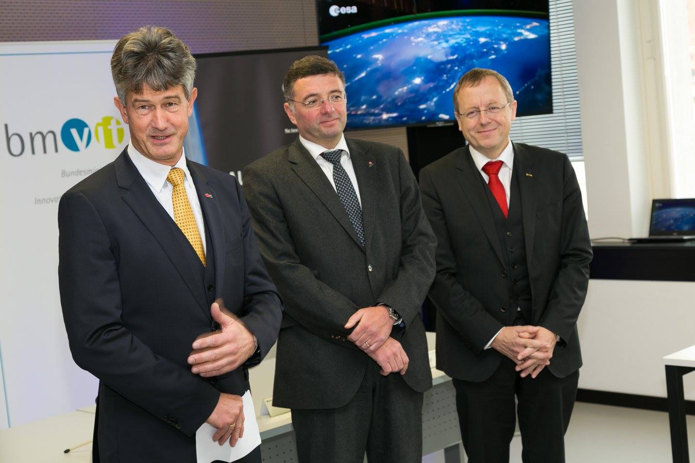 The Austrian launch event. From left to right: Rector of Graz University of Technology Harald Kainz, Federal Minister for Transport, Innovation and Technology Jörg Leichtfried, ESA DG Johann-Dietrich Wörner