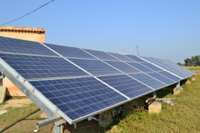 A solar panel installation in rural India (Credit IESA)